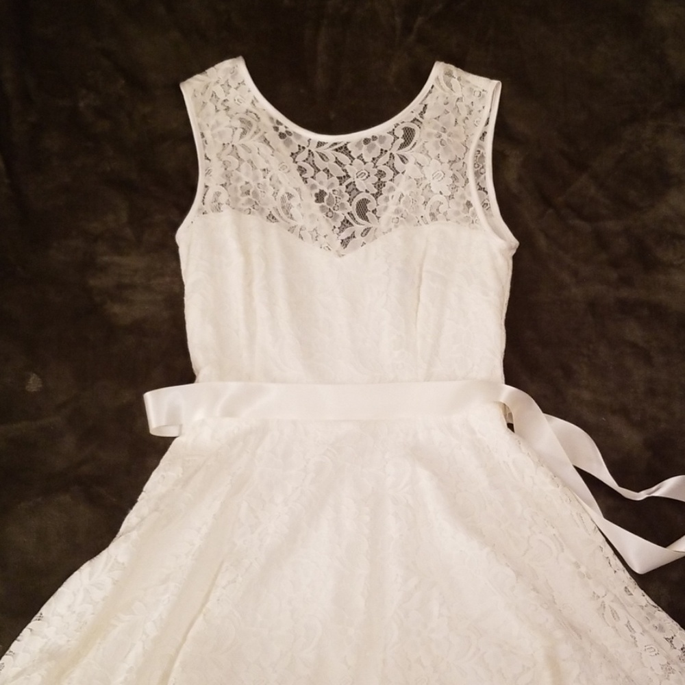 Beautiful ivory/off-white dress.